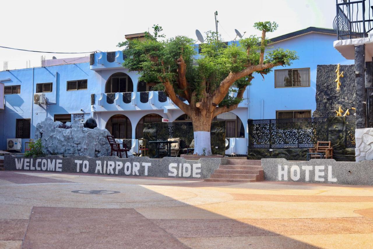 Airport Side Hotel Akra Zewnętrze zdjęcie