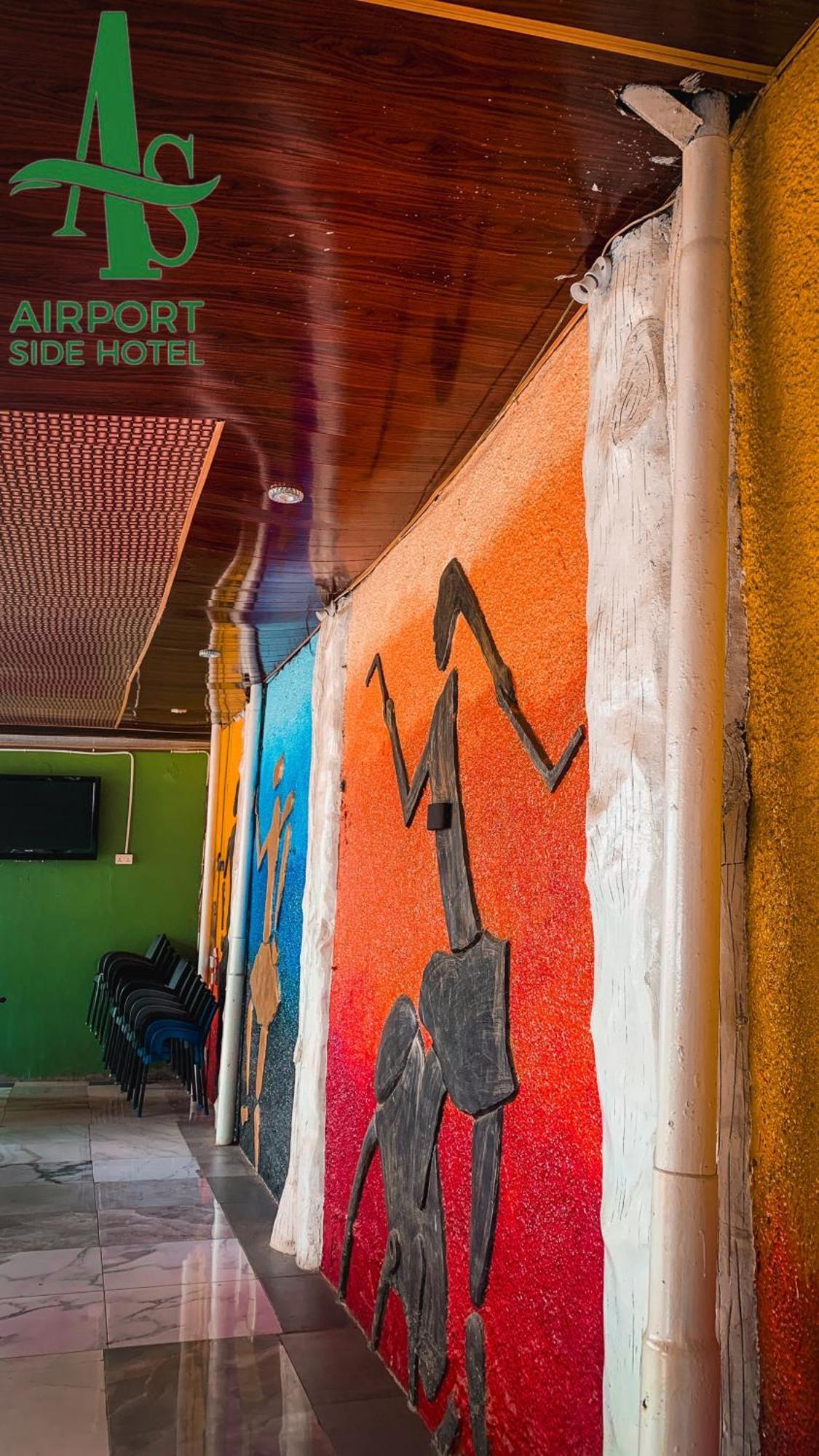 Airport Side Hotel Akra Zewnętrze zdjęcie