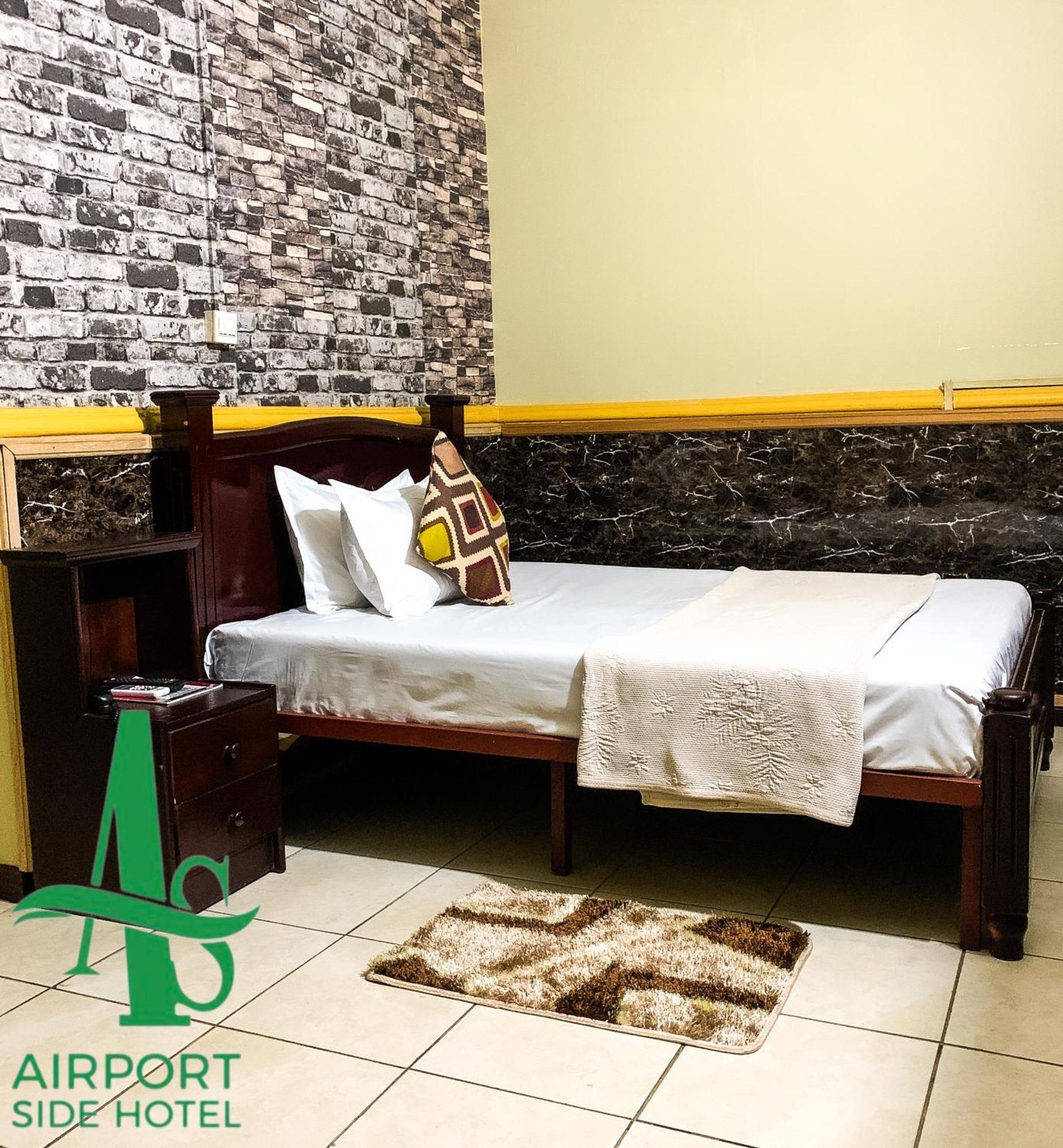 Airport Side Hotel Akra Zewnętrze zdjęcie
